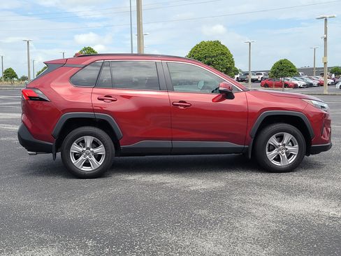 Used 2025 Toyota RAV4 XLE FWD image 8