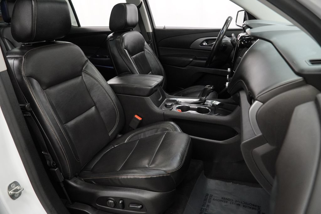 Used 2018 Chevrolet Traverse Premier w/ Redline Edition AWD/4WD image 33