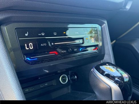 Used 2024 Volkswagen Tiguan SE R-Line image 21