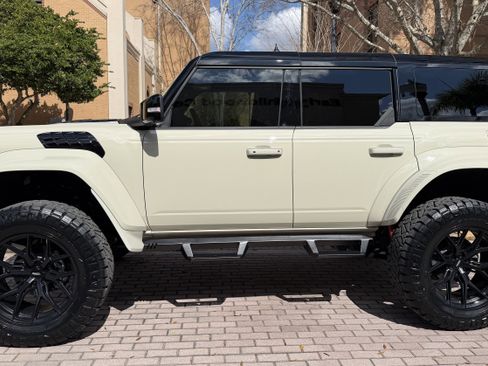 Used 2025 Ford Bronco Raptor AWD/4WD image 5