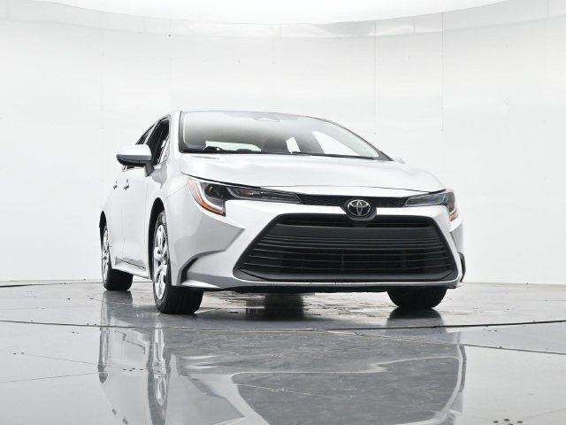 Used 2024 Toyota Corolla LE FWD image 36