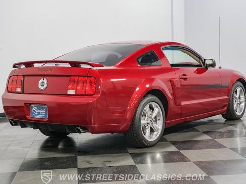 Used 2007 Ford Mustang GT image 23