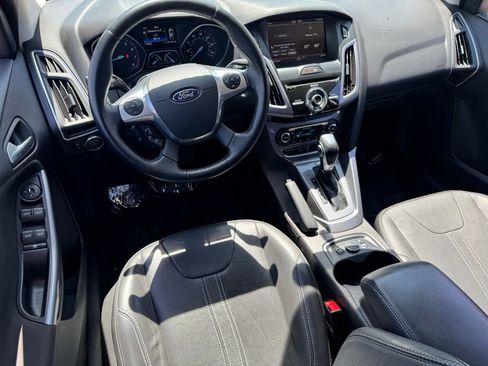 Used 2014 Ford Focus Titanium FWD image 9