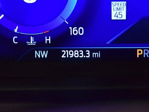 Used 2023 Ford Explorer King Ranch w/ Technology Package image 19