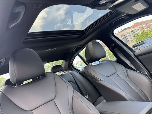 Used 2025 BMW 330i xDrive Sedan image 36