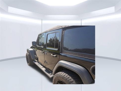 Used 2019 Jeep Wrangler Unlimited Sport S AWD/4WD image 34