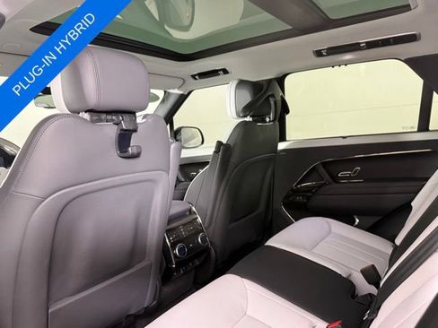 Used 2025 Land Rover Range Rover Sport Dynamic SE AWD/4WD image 25