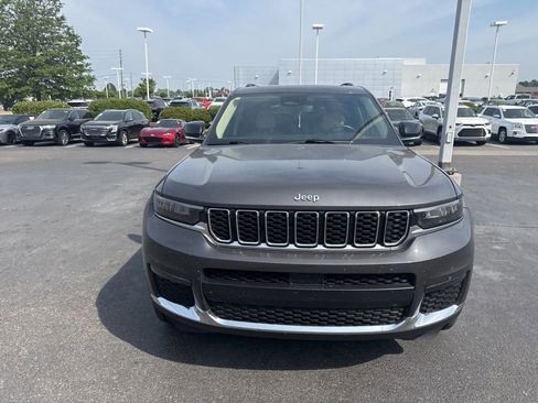 Used 2022 Jeep Grand Cherokee L Limited AWD/4WD image 2
