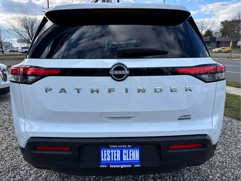 Used 2023 Nissan Pathfinder S AWD/4WD image 35