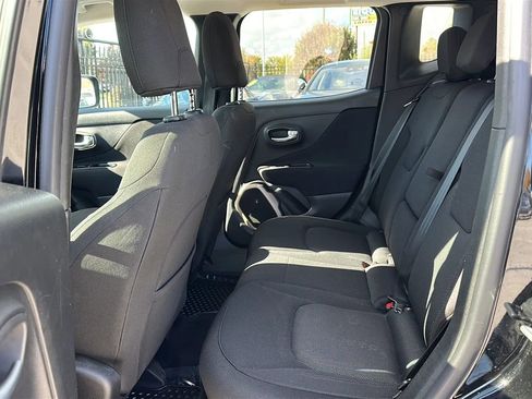 Used 2017 Jeep Renegade Latitude w/ Safety & Security Group (ALP) image 14