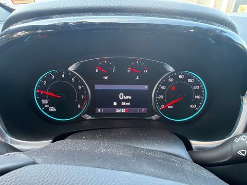 Used 2023 Chevrolet Traverse LT FWD image 16
