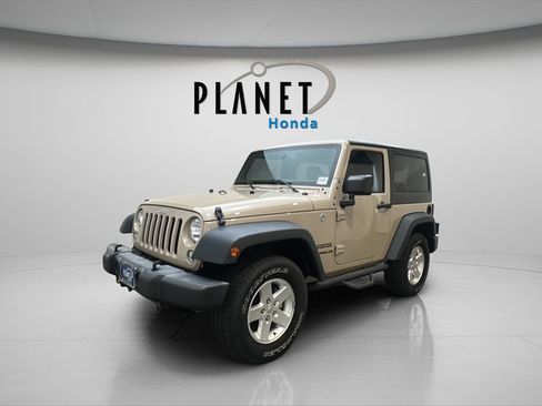 Used 2016 Jeep Wrangler Sport w/ Quick Order Package 24S AWD/4WD image 2