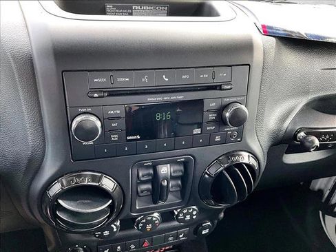 Used 2017 Jeep Wrangler Unlimited Rubicon image 21