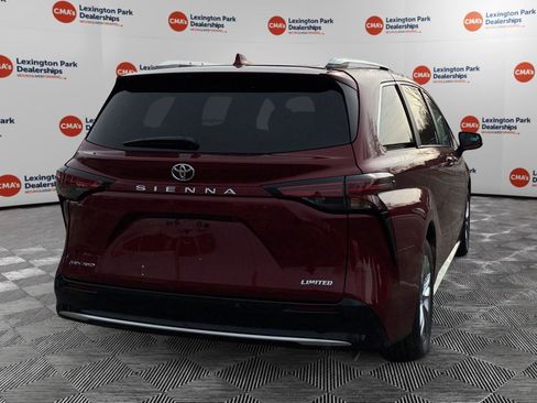 New 2026 Toyota Sienna Limited image 7