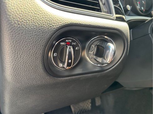 Used 2018 Porsche Macan GTS AWD/4WD image 30