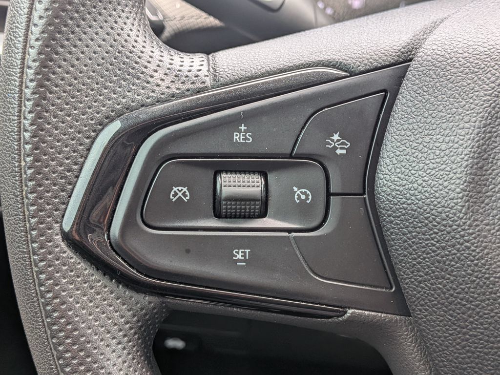 Used 2022 Chevrolet TrailBlazer LT FWD image 24