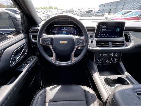 Used 2023 Chevrolet Tahoe High Country w/ Premium Package AWD/4WD image 8