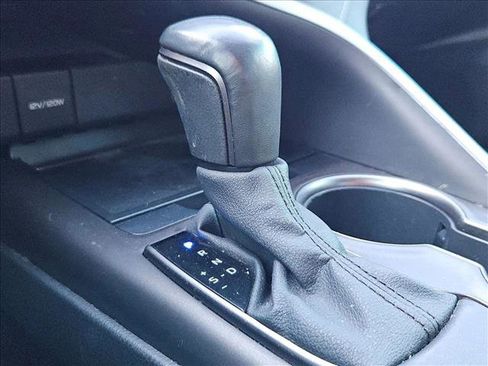 Used 2021 Toyota Camry SE image 12