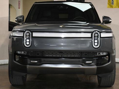 Used 2022 Rivian R1S Launch Edition image 1