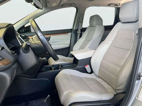Used 2017 Honda CR-V Touring image 10