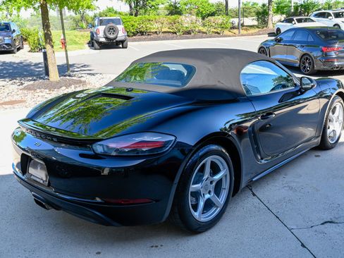 Used 2017 Porsche 718 Boxster RWD image 5