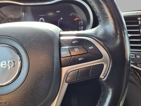 Used 2021 Jeep Grand Cherokee Laredo X AWD/4WD image 14