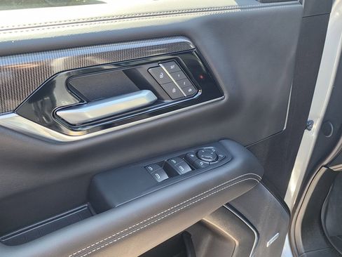 New 2026 GMC Yukon XL Elevation image 13