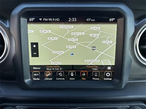 Used 2020 Jeep Gladiator Overland image 26