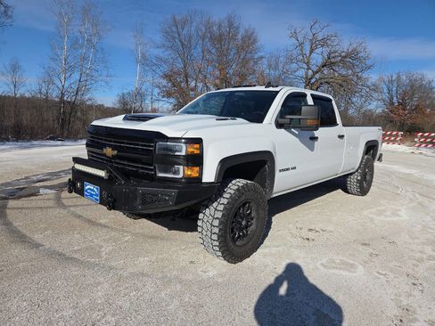 Used 2018 Chevrolet Silverado 3500 W/T w/ WT Convenience Package image 2