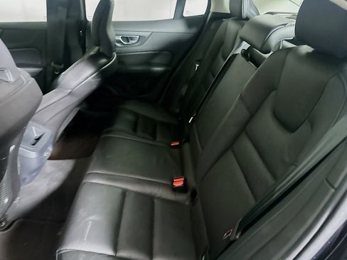 Used 2024 Volvo S60 B5 Plus image 28