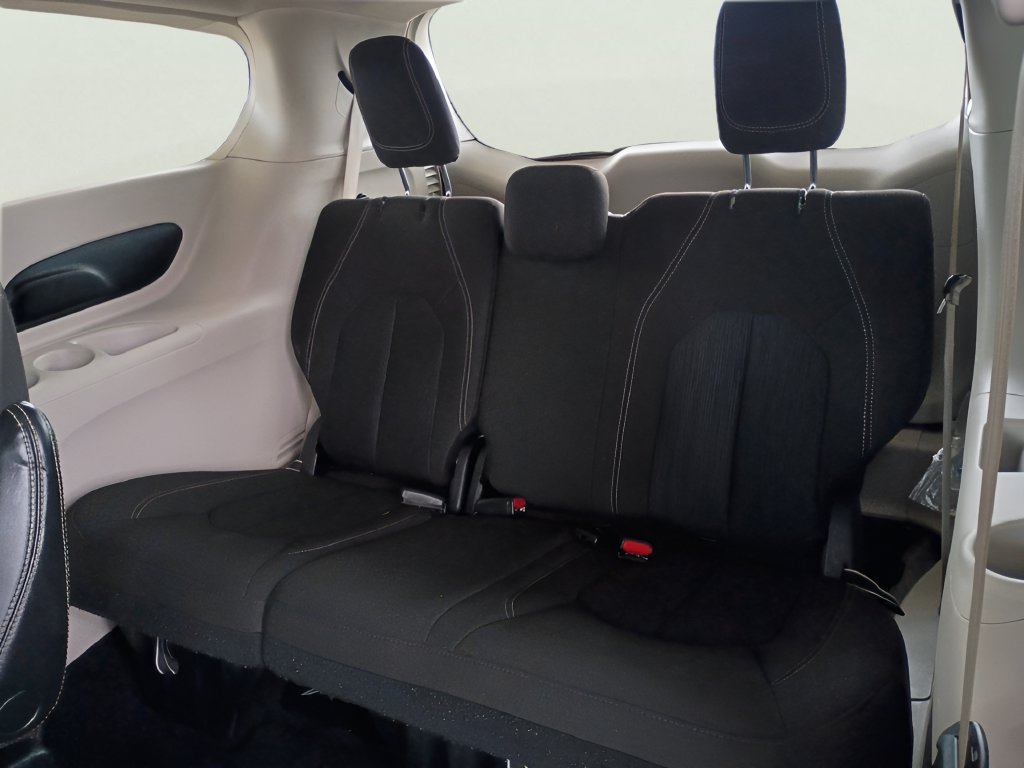 Used 2023 Chrysler Voyager LX FWD image 36