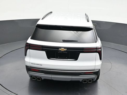Used 2025 Chevrolet Traverse LT FWD image 20