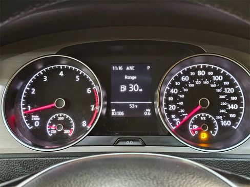 Used 2015 Volkswagen Golf SE image 24