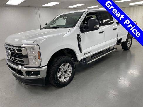 Used 2025 Ford F250 XLT image 1