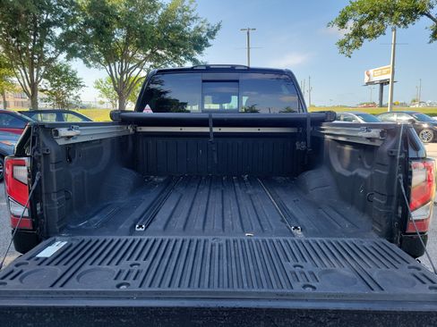 Used 2020 Nissan Titan PRO-4X w/ Pro-4x Convenience Package AWD/4WD image 12