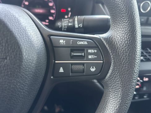 Used 2023 Honda Accord EX image 28