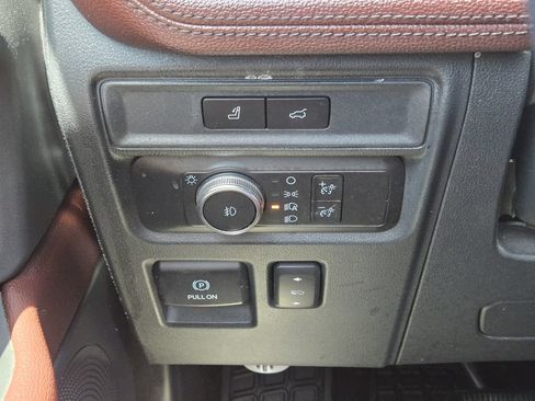 Used 2022 Ford Expedition Max Limited RWD image 24