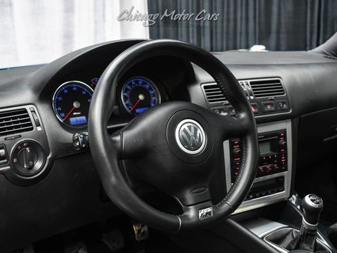 Used 2004 Volkswagen R32 image 9