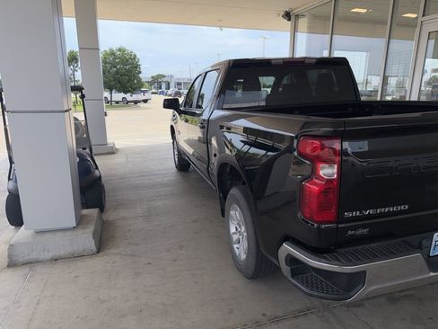 Used 2022 Chevrolet Silverado 1500 LT RWD image 8