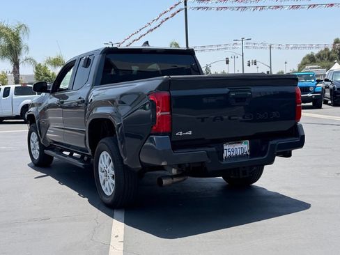 Certified 2025 Toyota Tacoma SR5 AWD/4WD image 8