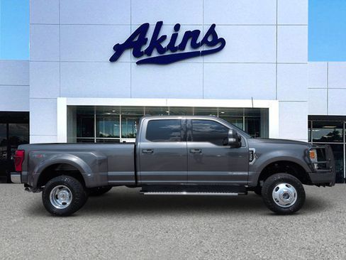 Used 2020 Ford F350 Lariat w/ Lariat Value Package AWD/4WD image 1