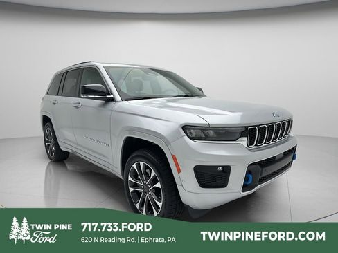 Used 2023 Jeep Grand Cherokee Overland AWD/4WD image 1