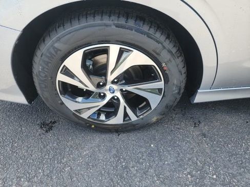 Used 2025 Subaru Legacy Premium AWD/4WD image 12