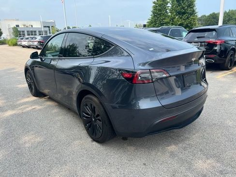 Used 2022 Tesla Model Y Long Range AWD/4WD image 7