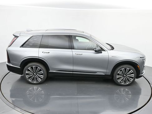 New 2026 Cadillac Vistiq Premium Luxury w/ LPO, Floor Liner Package image 28