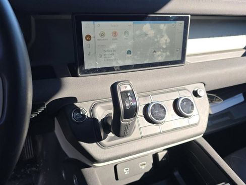 Used 2023 Land Rover Defender 110 S image 11