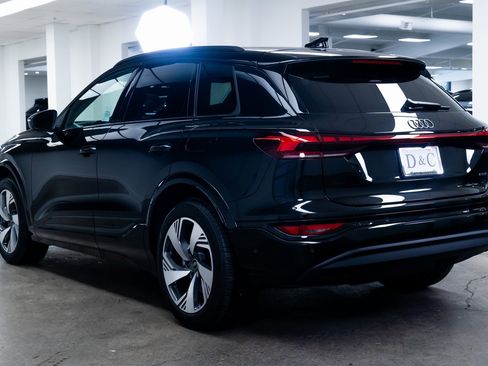 Used 2025 Audi Q6 e-tron Premium Plus w/ Premium Plus image 4