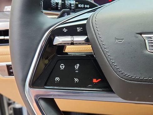 Certified 2025 Cadillac Escalade IQ Luxury 2 AWD/4WD image 20