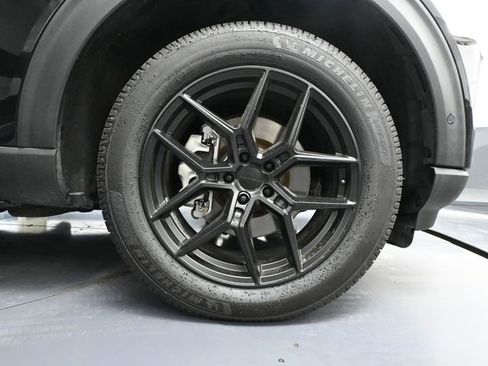 Used 2021 Ford Explorer Platinum w/ Equipment Group 601A image 16