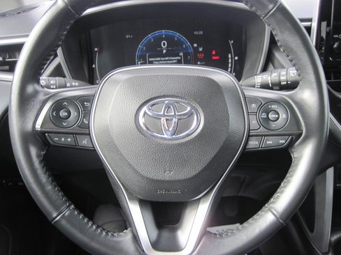 Used 2023 Toyota Corolla Cross XLE AWD/4WD image 14